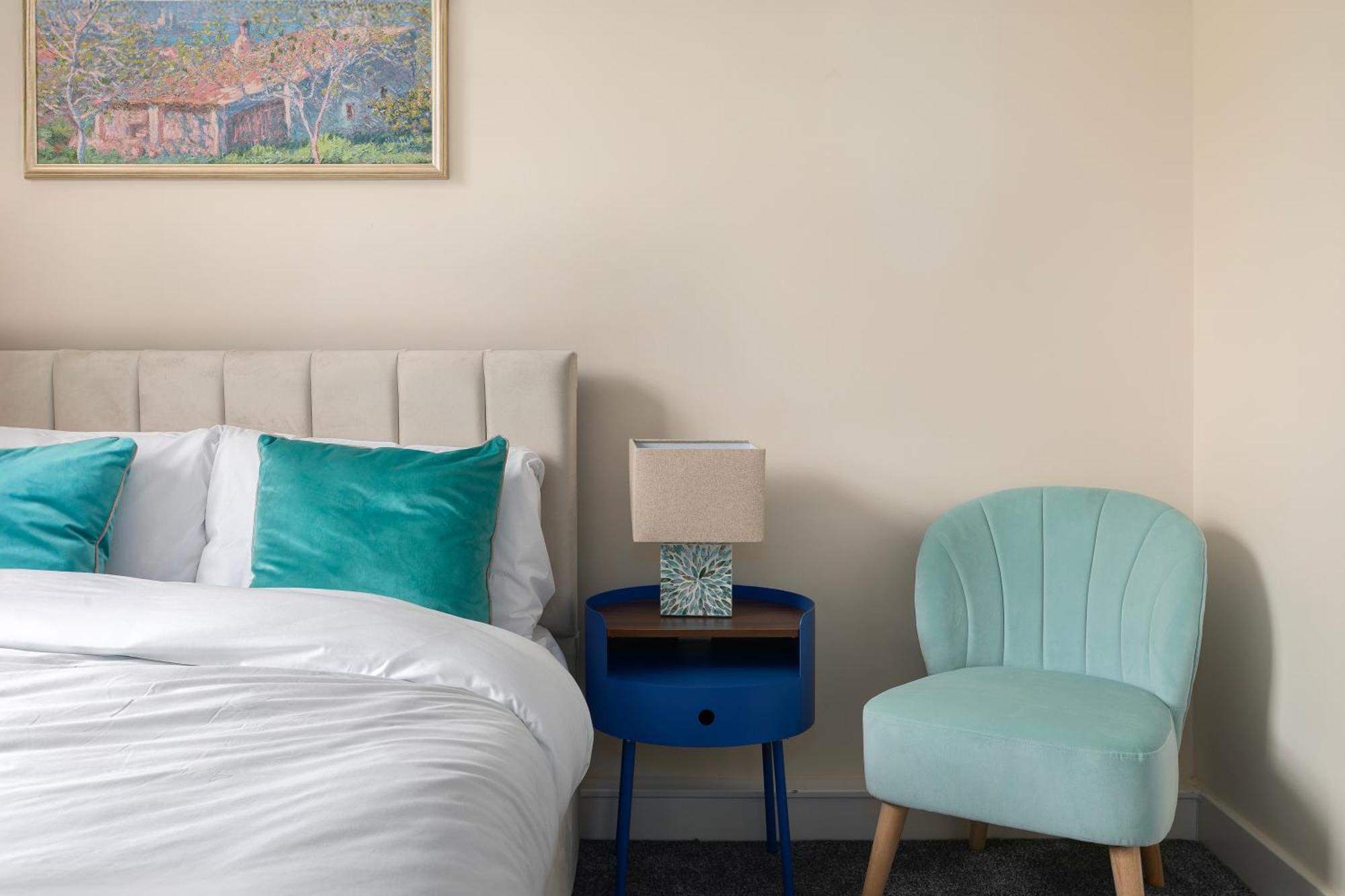 Kings Cross Grand Apartment